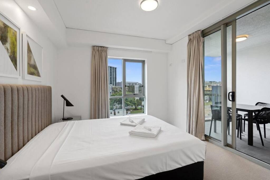 Lovely 2- Bedroom Rental Unit With Free Parking Brisbane Eksteriør bilde